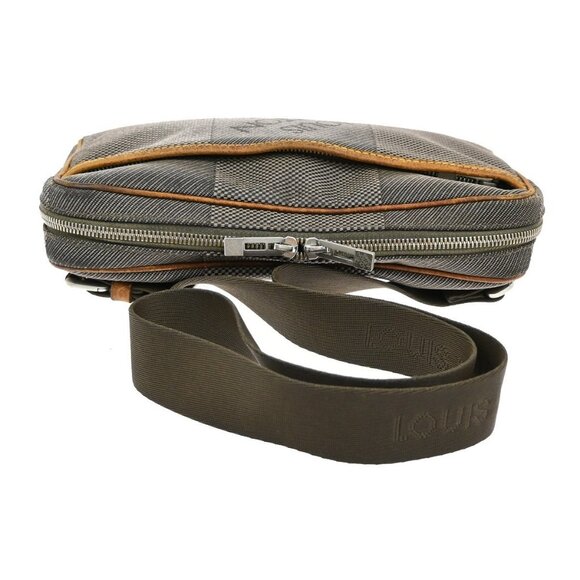 LOUIS VUITTON Acrobat Shoulder Bag Damier Geant Leather Khaki - Picture 6 of 16